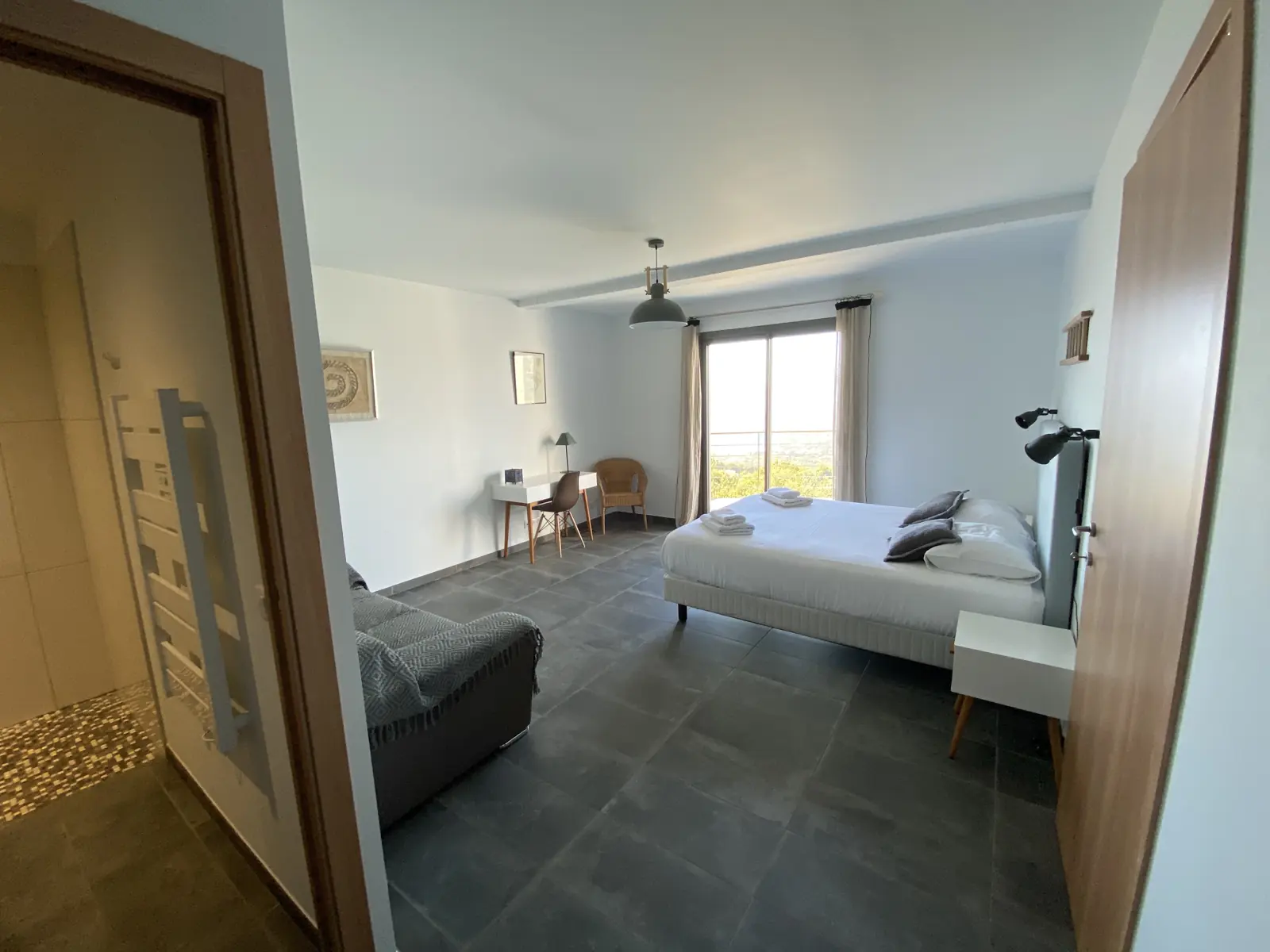 Chambre avec dressing et salle de bain